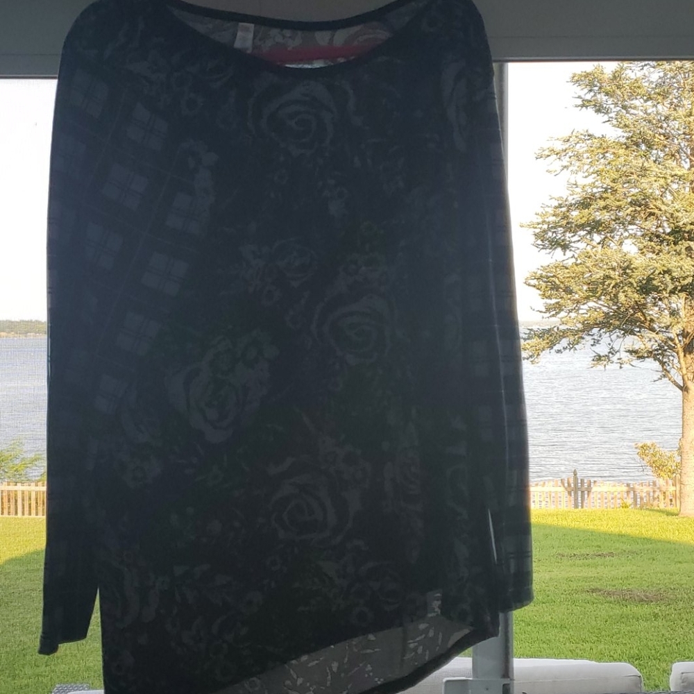 Lularoe long sleeve